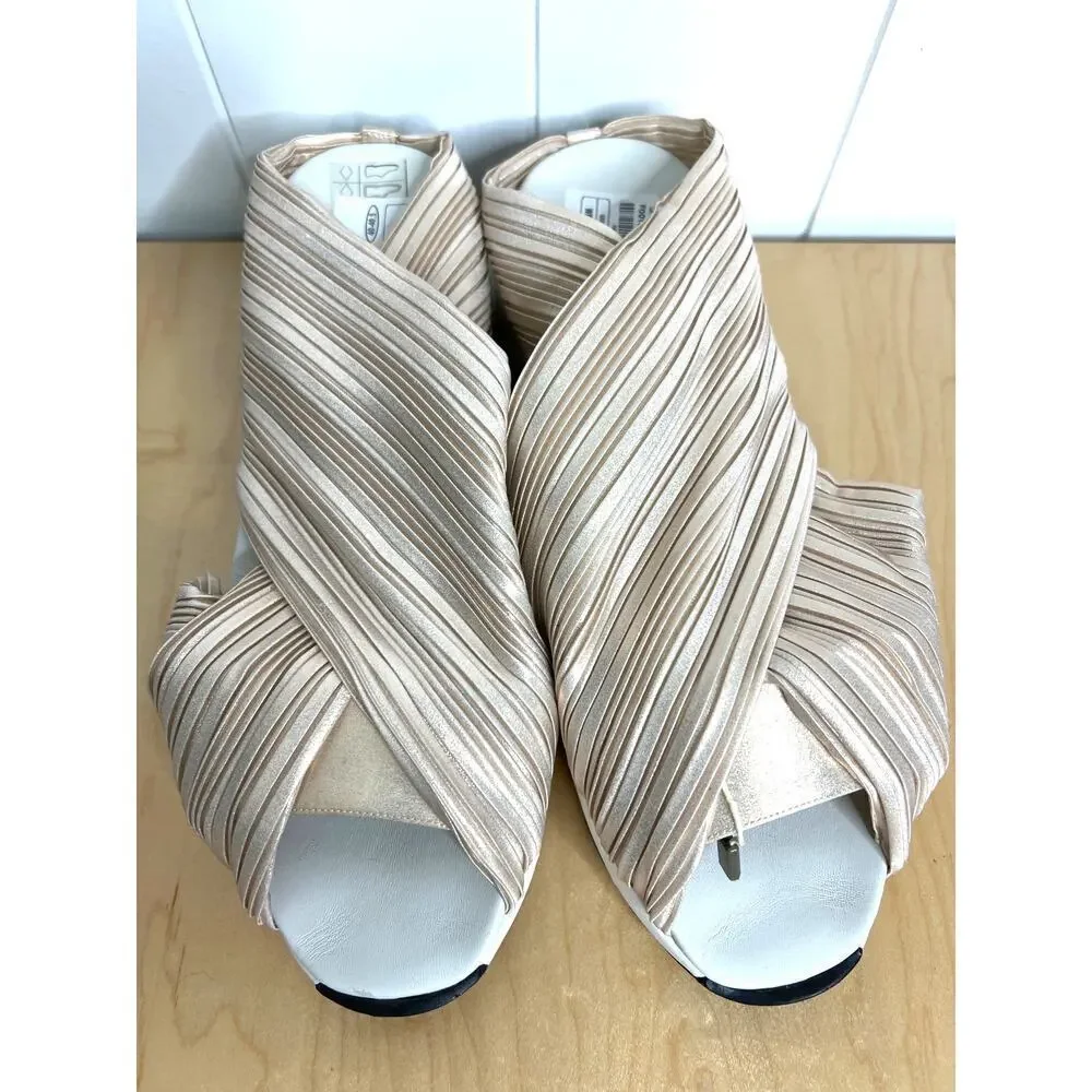 NWT Casadei Pleated Accents Sneakers in Blush Size‎ EU 40/US 10